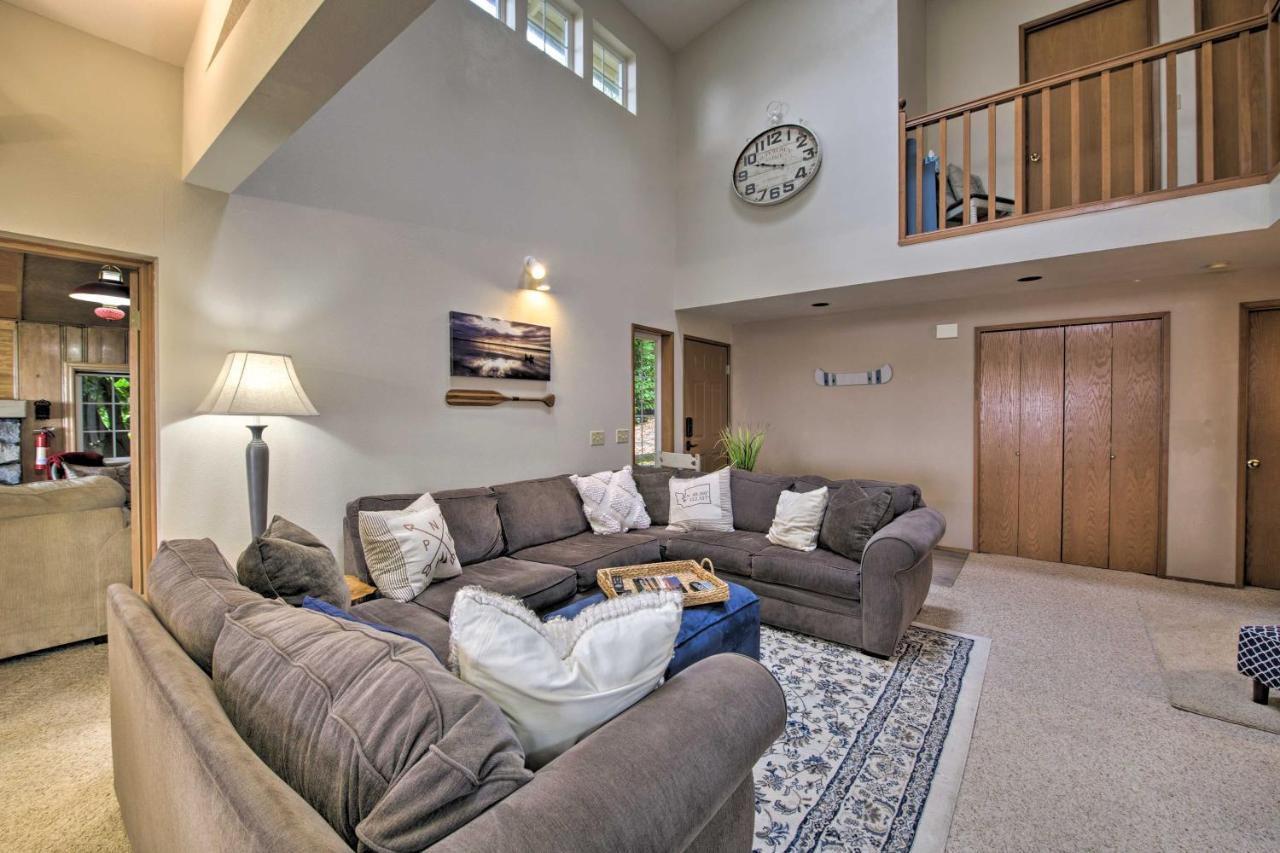 Warm Beach Hideaway With Private Beach! Stanwood Bagian luar foto